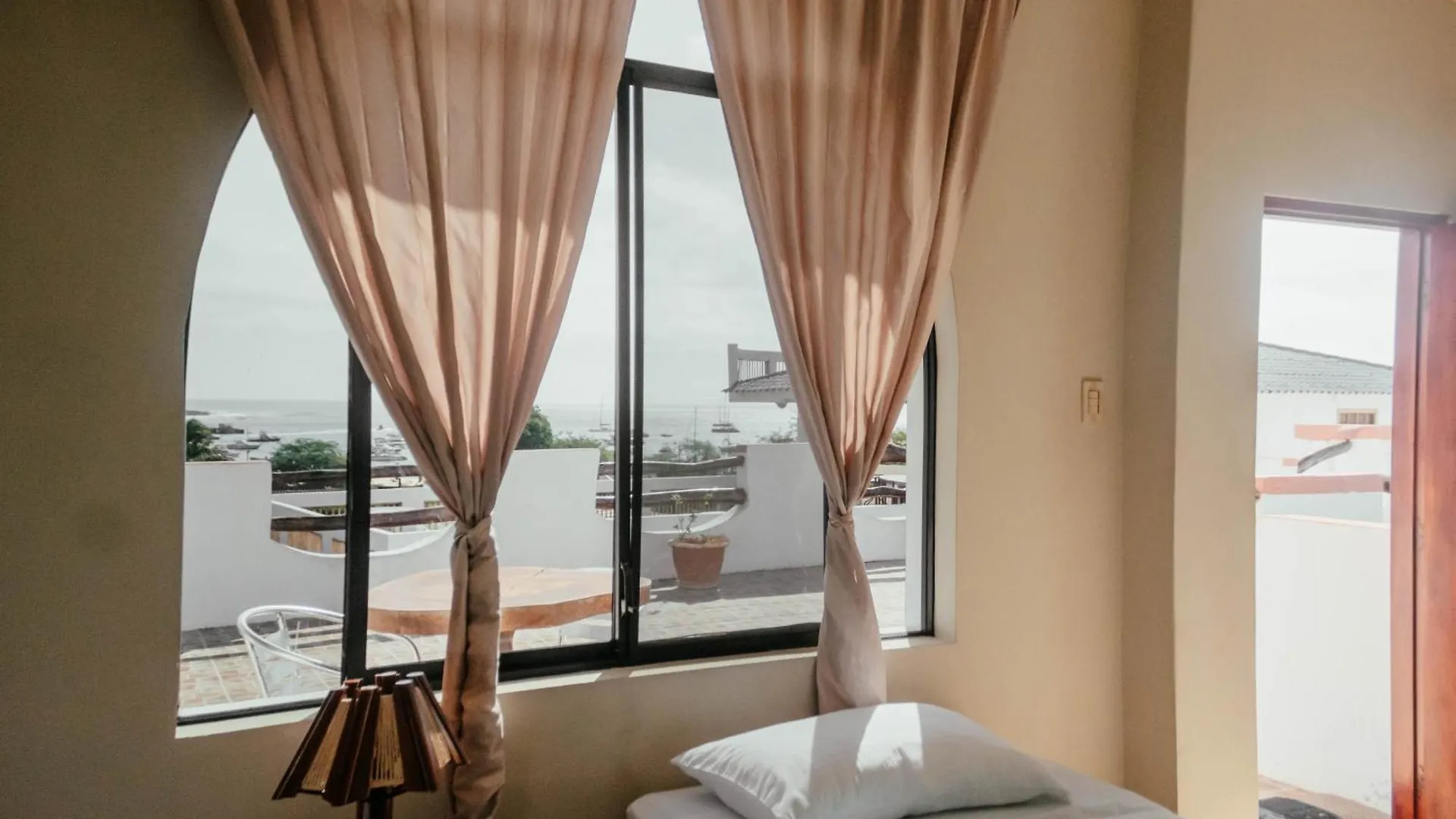 ****  Casa De Nelly Hotel Puerto Baquerizo Moreno Ecuador